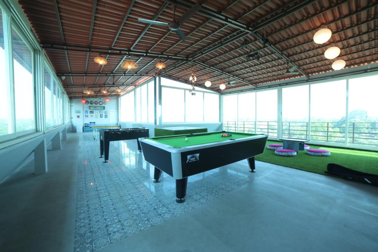 Acons Palm Beach Alibag Eksteriør billede